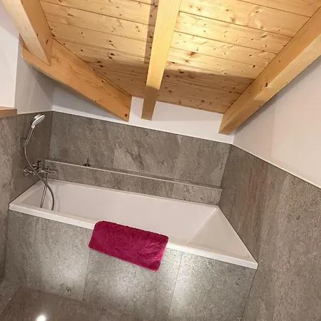 Haus 3310 *